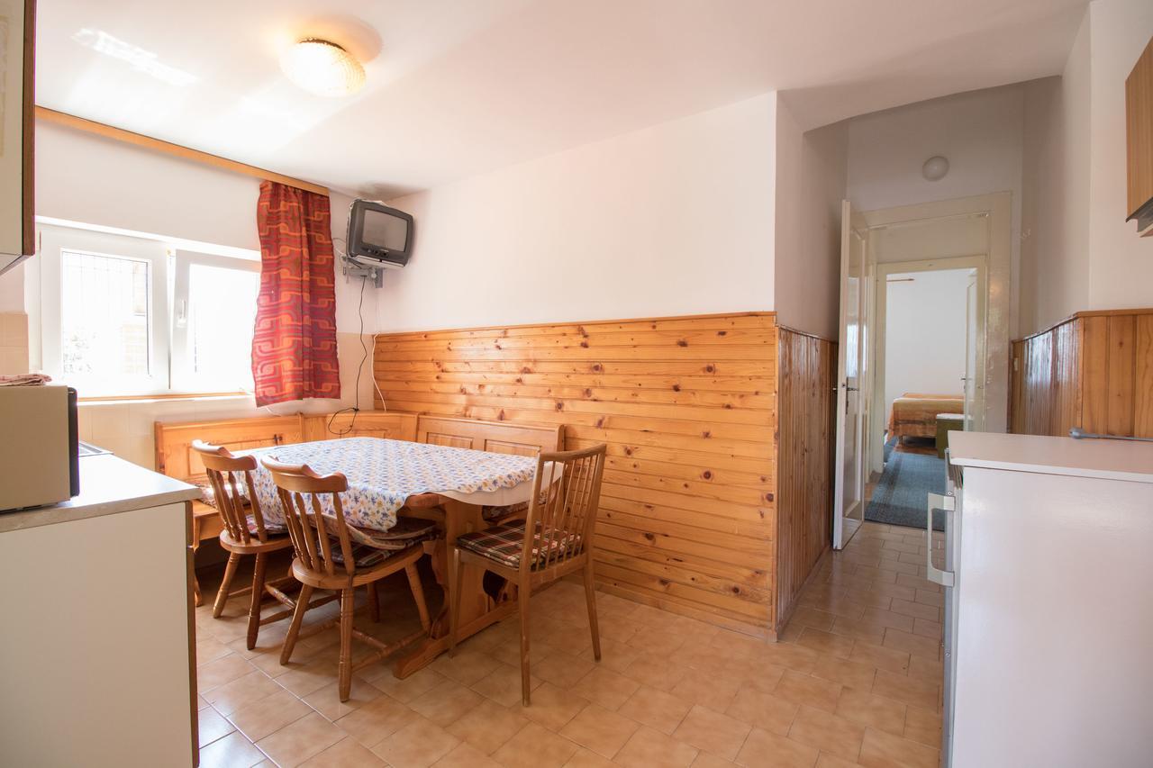 Apartments Josip By The Sea نوفي فينودولسكي المظهر الخارجي الصورة