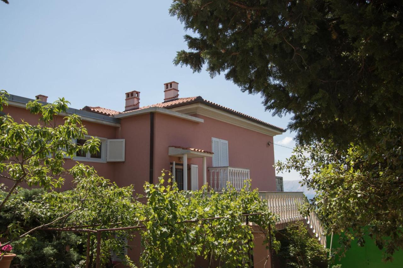 Apartments Josip By The Sea نوفي فينودولسكي المظهر الخارجي الصورة