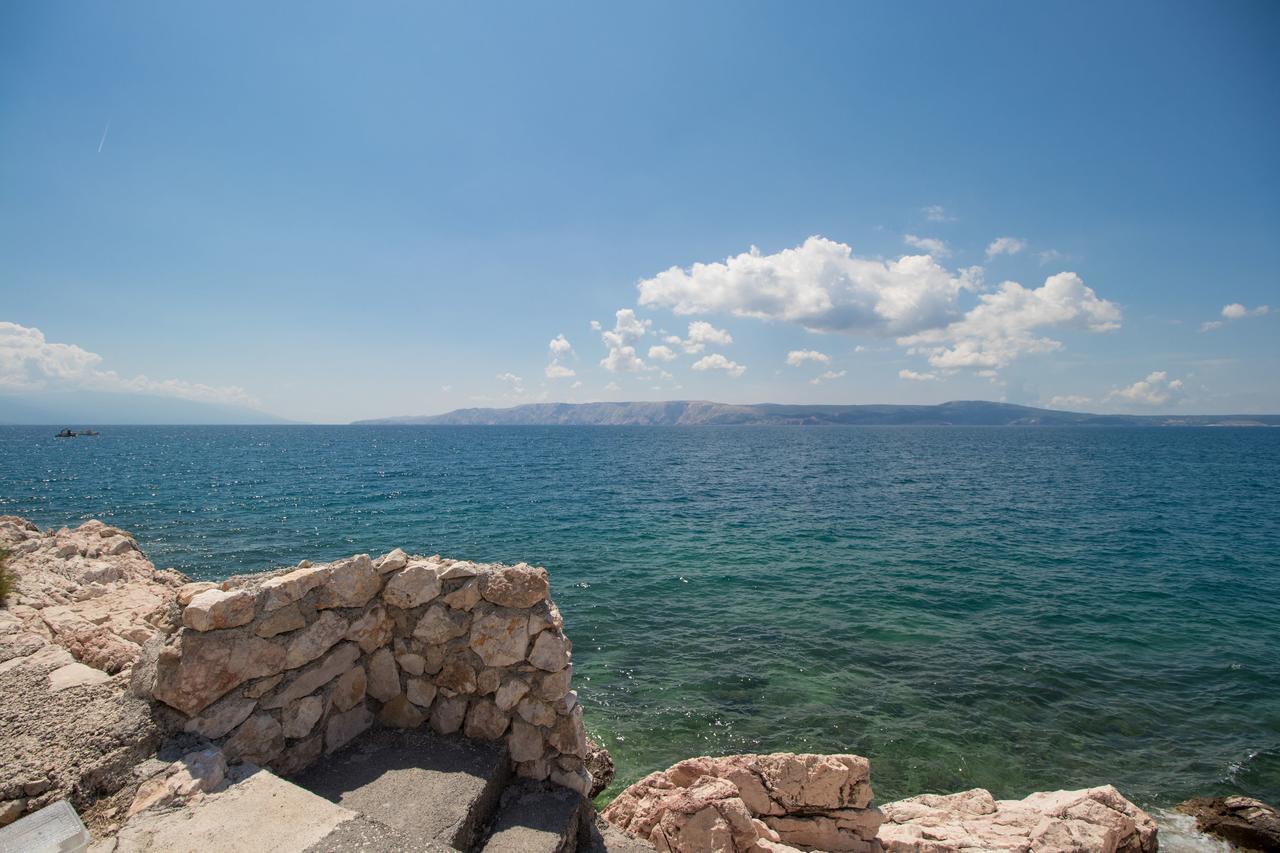 Apartments Josip By The Sea نوفي فينودولسكي المظهر الخارجي الصورة