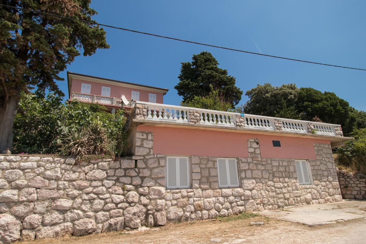 Apartments Josip By The Sea نوفي فينودولسكي المظهر الخارجي الصورة
