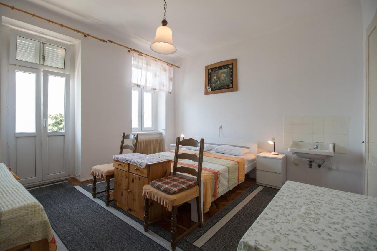 Apartments Josip By The Sea نوفي فينودولسكي المظهر الخارجي الصورة